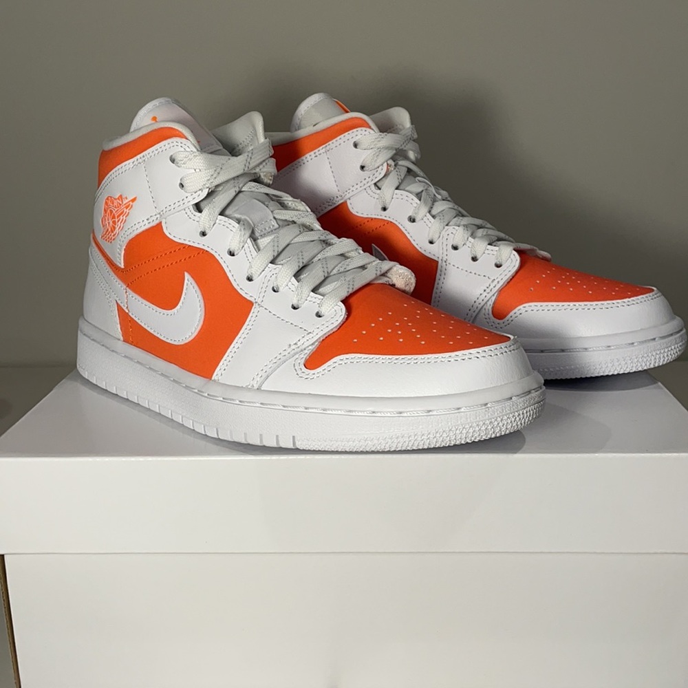 NEW Jordan 1 Mid Citrus Orange - Picture 3 of 9